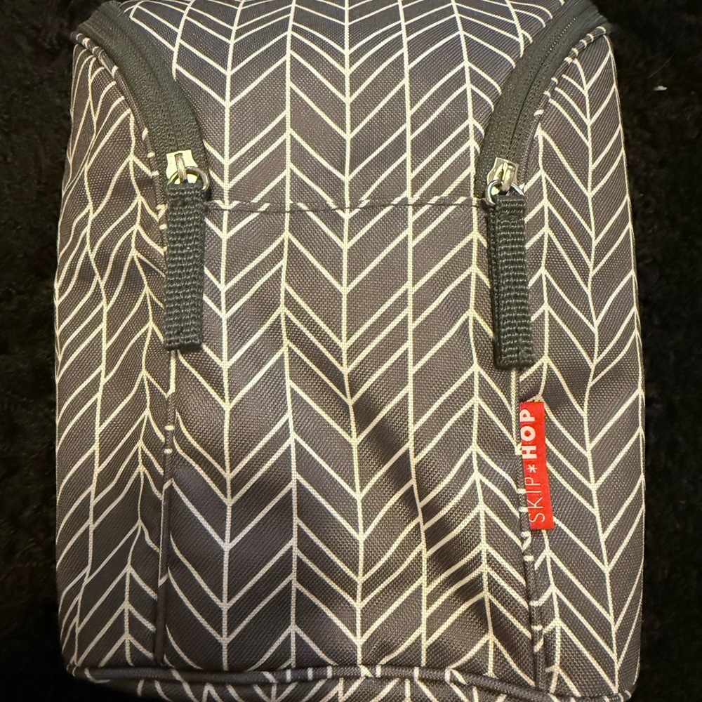 Skip Hop Gray Chevron Bottle Bag